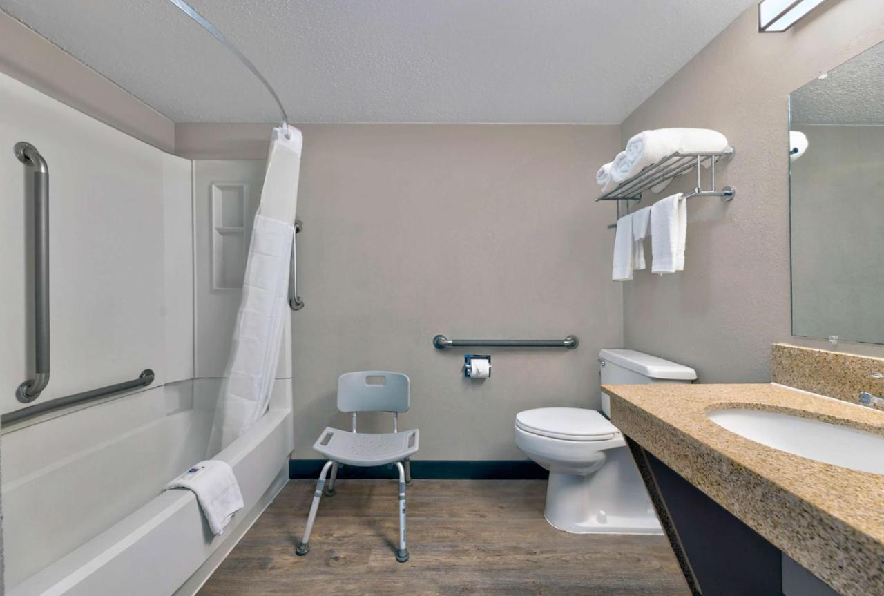 Motel 6-Oak Creek, Wi Dış mekan fotoğraf